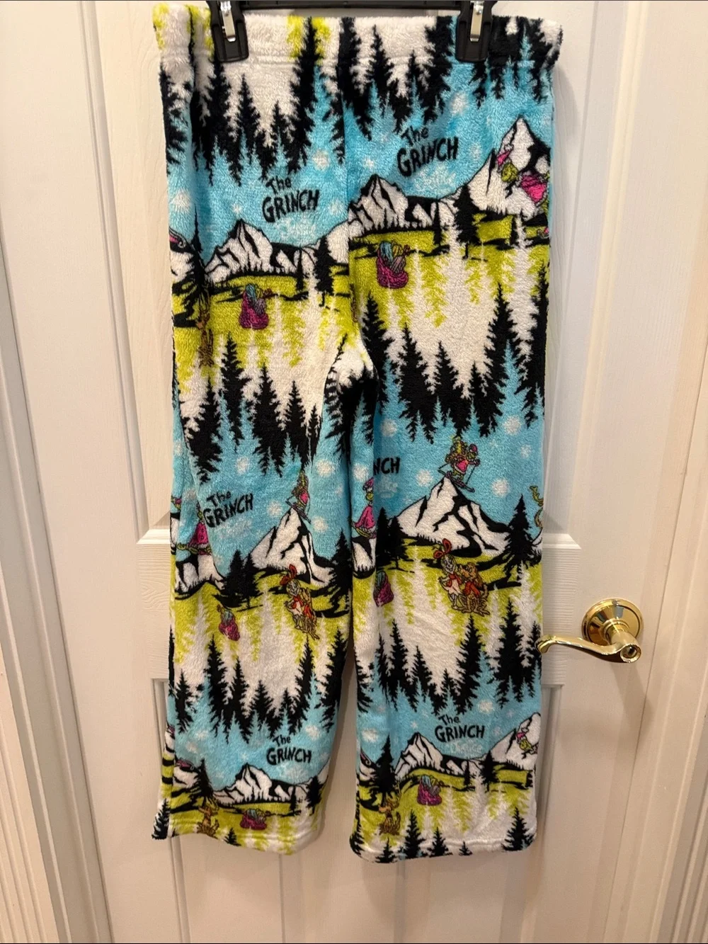 Justice The Grinch Blue Plush Pajama Set with Pink Hat Accent